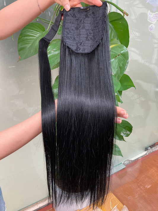 Ponytail 30cm - 75 cm (12 - 30 inch) schwarz, glatt (straight).